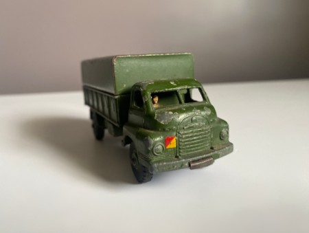 3 TON ARMY WAGON 621 modell militært kjøretøy 1:43 - Dinky Toys England 1950 tallet