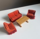 LISA of Denmark dukkehus møbler tilbehør 1:18 - Nepal sofa/ sittegruppe/ Lounge sett (190) 1970/ 80 tallet thumbnail