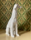 Greyhound stor hvit hundefigur/ skulptur/ statue i glasert steingods thumbnail