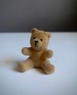 Lundby dukkehus møbler tilbehør 1:18 - Rød babyvugge (1271) og teddybjørn (1297) 1970/ 80 tallet thumbnail