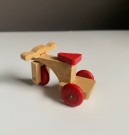 Lundby dukkehus møbler tilbehør 1:18 - Trehjuls sykkel/ barncykel (5185) 1980 tallet thumbnail