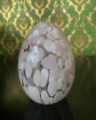 Påskedekor påskeegg glassfigur rosa/ hvit spettet kunstglass thumbnail