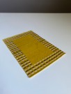 Lundby dukkehus møbler tilbehør 1:18 - Gult mønstret teppe/ matta (6282) 1960 tallet thumbnail