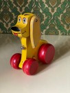 Trekkleke gul hund treleke Brio Sweden 1970-tallet thumbnail