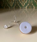 Lisa of Denmark dukkehus møbler tilbehør 1:18 - taklampe hvit/gull plast (61404) 1970 tallet thumbnail