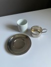 Espresso kaffekopper i porselen og forkrommet metall thumbnail