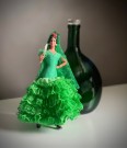 FFranken Volkacher Kirchbergen Tysk vinflaske uten innhold og en Spansk MARIN CHICLANA Flamenco dukke selges samlet thumbnail