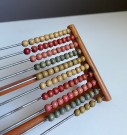 Liten og dekorativ antikk kuleramme/ abacus i tre thumbnail