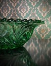 Stor dessert/ serveringsskål/ bolle i grønt transparent uranium pressglass thumbnail