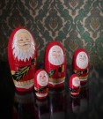 Juledekor Matroschka Babuschka nesting dolls nissefigurer i håndmalt tre 1980 tallet thumbnail