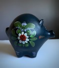 Stor håndmalt og dekorert sparegris/ sparebøsse/ piggy bank i keramikk - Sverige 1960/ 70 tallet thumbnail