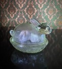 Påskedekor påskehare i grønt transparent pressglass - LE Smith France Frankrike  thumbnail