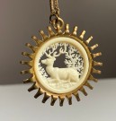 Art nouveau smykke og anheng i Jugendstil, messing/ celluloid - Frankrike 1900 tallet thumbnail