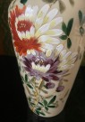 Art Nouveau rikt dekorert håndmalt vase i ferskenfarget opalin glass med floral/ blomstermotiv - England 1890 tallet thumbnail