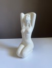 Hvit akt damefigur/ skulptur/ statue i gips/ kompositt materiale thumbnail
