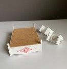 Lundby dukkehus møbler tilbehør 1:18 - White dream seng (7166) og nattbord (7105)1980 tallet thumbnail