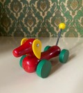 Rød Mini dachshund treleke BRIO Sweden thumbnail