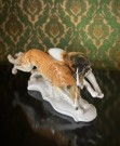 Art Deco antikk Running Greyhounds hundefigur i porselen - Karl Ens Volkstedt Germany Tyskland 1920/ 30 tallet thumbnail