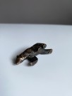 Miniatyr isbjørn figur i kobber/ patinert metall thumbnail