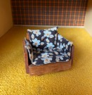 HANSE/ LISA dukkehus møbel tilbehør 1:18 - teak salong lenestol 1970 tallet thumbnail