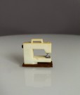 Lundby dukkehus tilbehør 1:18 - symaskin 1970 tallet thumbnail