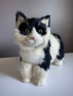 Naturtro/ lifelike svart og hvit katteleke/ figur  thumbnail
