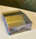 Landhandel Freia Kvikk Lunsj DNT Den Norske Turistforening matbok/ blikkboks thumbnail