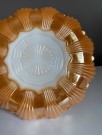 Serveringsfat/ skål i hvitt opalin glass - Luster/Tivoli/ carnivals glasering thumbnail
