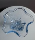 Signert skål med stett i lyseblått kunstglass - Elis Bergh KOSTA Sverige 1942  thumbnail