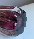 Tung og tidløs vase i kunstglass - Magnor Glassverk Norge, 1960-tallet thumbnail