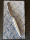 Rustfritt bestikk bordkniver med hvitt skaft - Geilo Knivfabrikk Norge 1960 tallet thumbnail