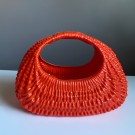 Tidstypisk kitsch rød/ oransje kurv i plast 1970-tallet thumbnail