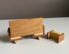 Barton Toys dukkehus møbler tilbehør 1:18 -  Caroline’s Home dressing table sminkebord m/ taburett 1970 tallet thumbnail