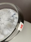 Hvit spettet skål kunstglass - Finn Juhl Designs Danmark, 1980 tallet thumbnail