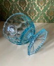 Stettskål i transparent blått pressglass 1950/60 tallet thumbnail