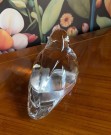 Fugl glassfigur glassfugl brevvekt i klart transparent krystallglass Hadeland Glassverk Norge thumbnail