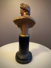 Apollo Belvedere  antikk byste på sokkel 1900-1950 thumbnail