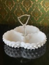 Hobnail pattern glass serveringsskål/ fat i melkehvitt opaline pressglass - Fenton Art Glass Company USA 1970 tallet thumbnail