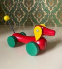 Rød Mini dachshund treleke BRIO Sweden thumbnail