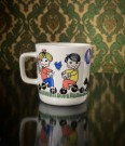 Trygg trafikk krus/ kopp med hank hvit porselen 537 - Inger Waage FIGGJO Norway 1970 tallet thumbnail