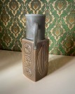 Vase med silkematt glasur og relieff dekor - Carl Harry Stålhane Rörstrand Sweden Sverige 1960-tallet thumbnail