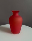 Vase i matt kunstglass - Christiania Glasmagasin Norge, 1990/00 tallet thumbnail