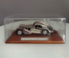 Bugatti Coupé Atlantic miniatyr modellbil i monter 1:43 thumbnail