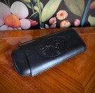 Sigaretui etui i svart sort skinn lær relief golfmotiv thumbnail