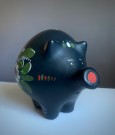 Stor håndmalt og dekorert sparegris/ sparebøsse/ piggy bank i keramikk - Sverige 1960/ 70 tallet thumbnail