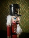 Julepynt/ juledekor Nutcracker nøtteknekker figur i malt tre - Illums Bolighus thumbnail
