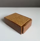 Barton Toys dukkehus møbler tilbehør 1:18 -  Carolines Home garderobeskap 1970 tallet thumbnail
