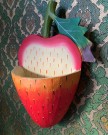Kitsch vegghengt dekor jordbær oppbevaring håndmalt balsatre thumbnail