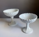 Skåler med stett i hvitt opalin pressglass - Glimåkra glasbruk Sverige 1960 tallet thumbnail