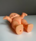 Vintage Kewpie babydoll vinyl gummidukke - 1960/ 70 tallet thumbnail
